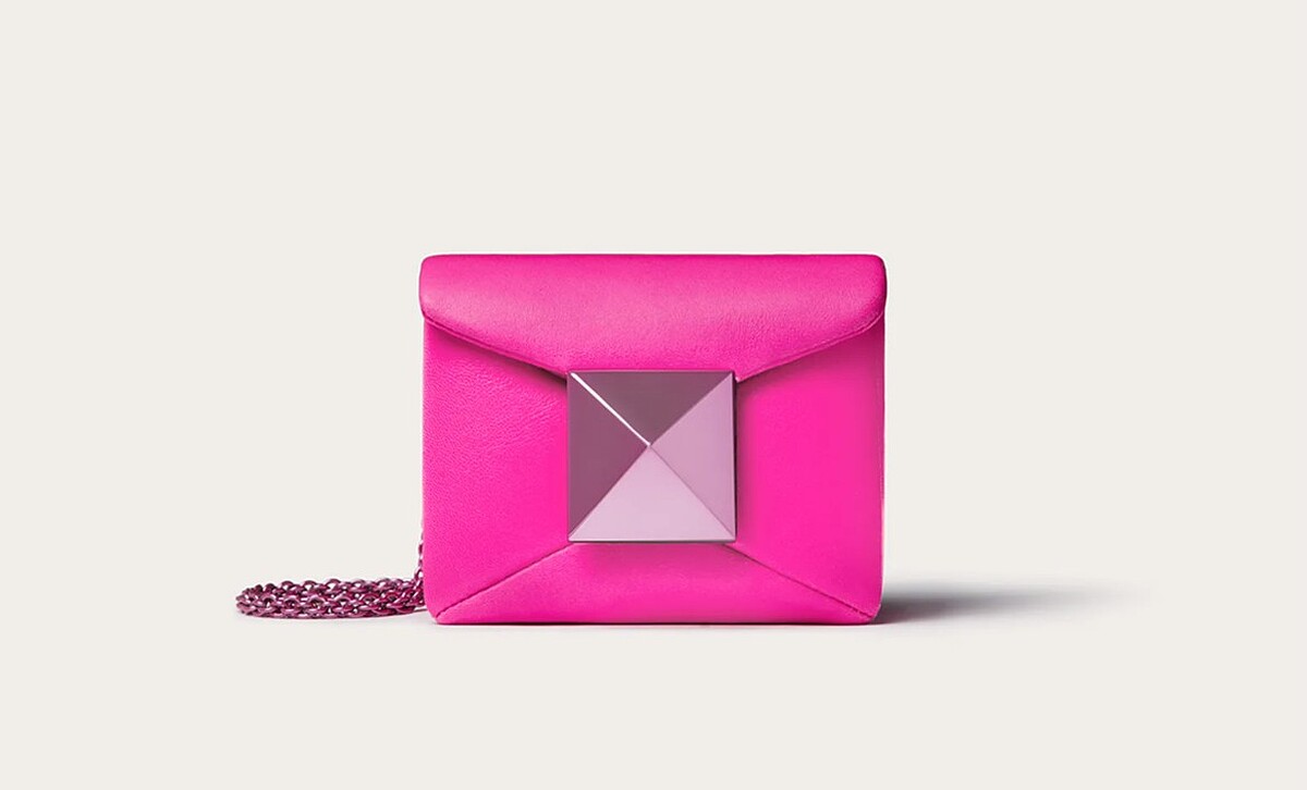 Valentino Garavani One Stud Micro Bag，NTD36,700