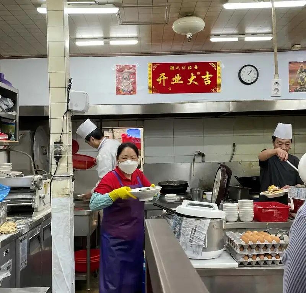 店員會說中文 溝通更容易（圖／@ruofan21）