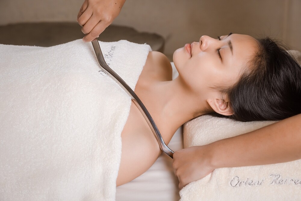 登琪爾SPA彈力撥筋臉部保養中的M刀，專門針對肩頸部位設計。