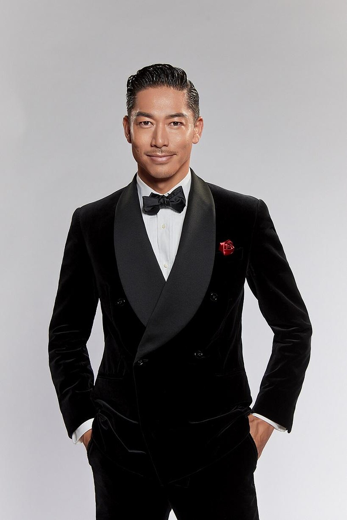 新光三越集點送大使AKIRA