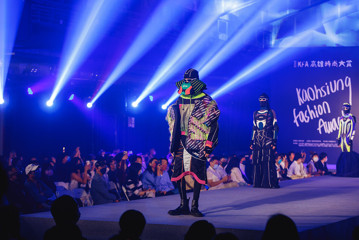 洪郁臣 (HONG YU CHEN)