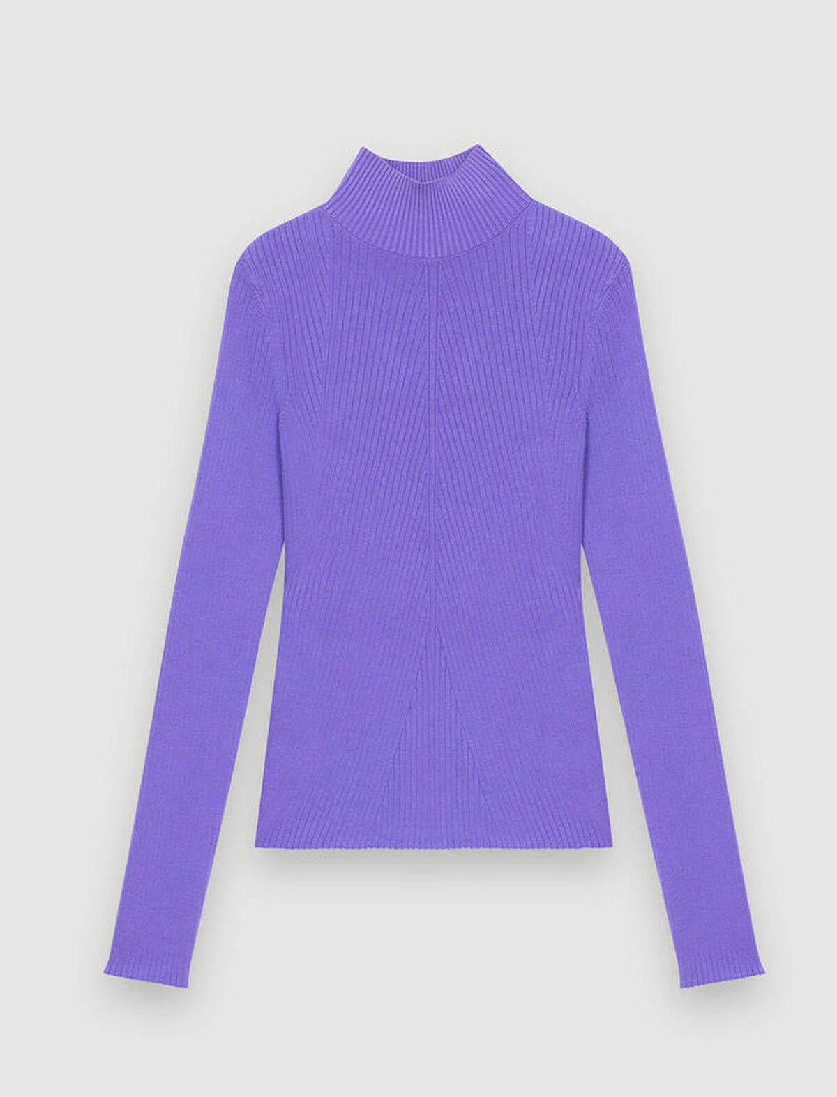 Maje 高領針織上衣，NT7,990。