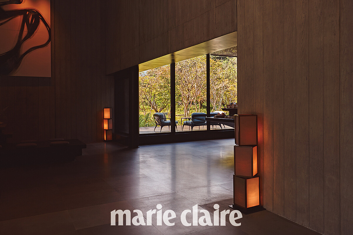 踏進大廳空間，即能強烈地感受到極致的和風特色。