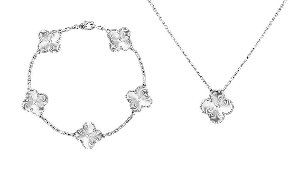 Vintage Alhambra手鍊，5枚四葉幸運圖騰，白K金，璣鏤雕花；Vintage Alhambra吊墜，白K金，璣鏤雕花。