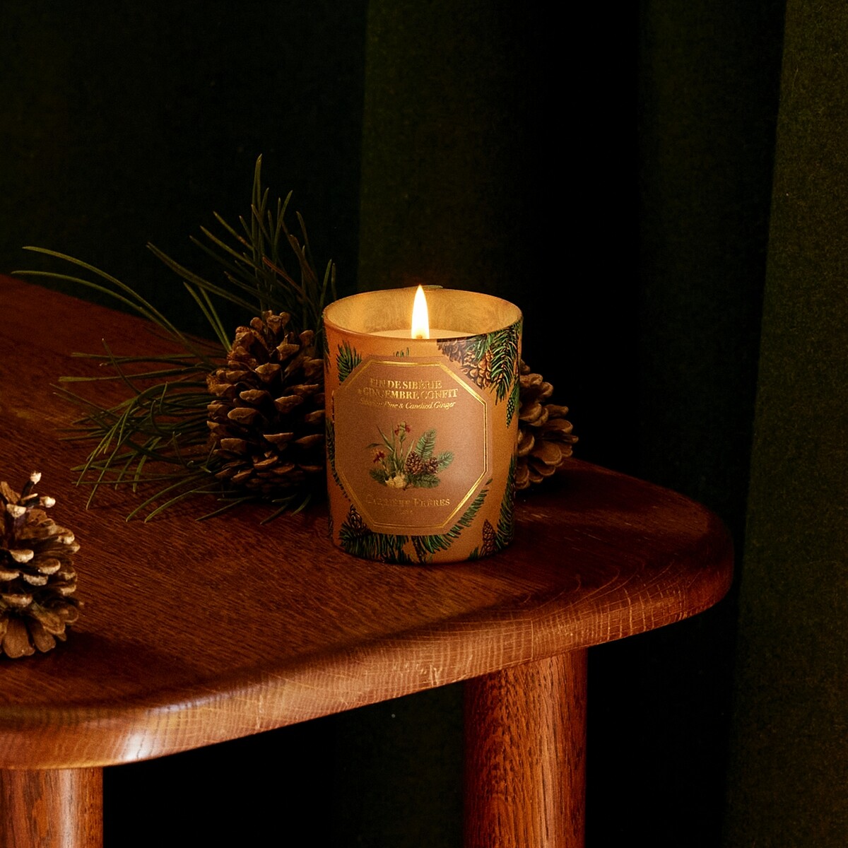 Carri&egrave;re Fr&egrave;res西伯利亞松柏x煙燻木香氛蠟燭185g，NT2,850