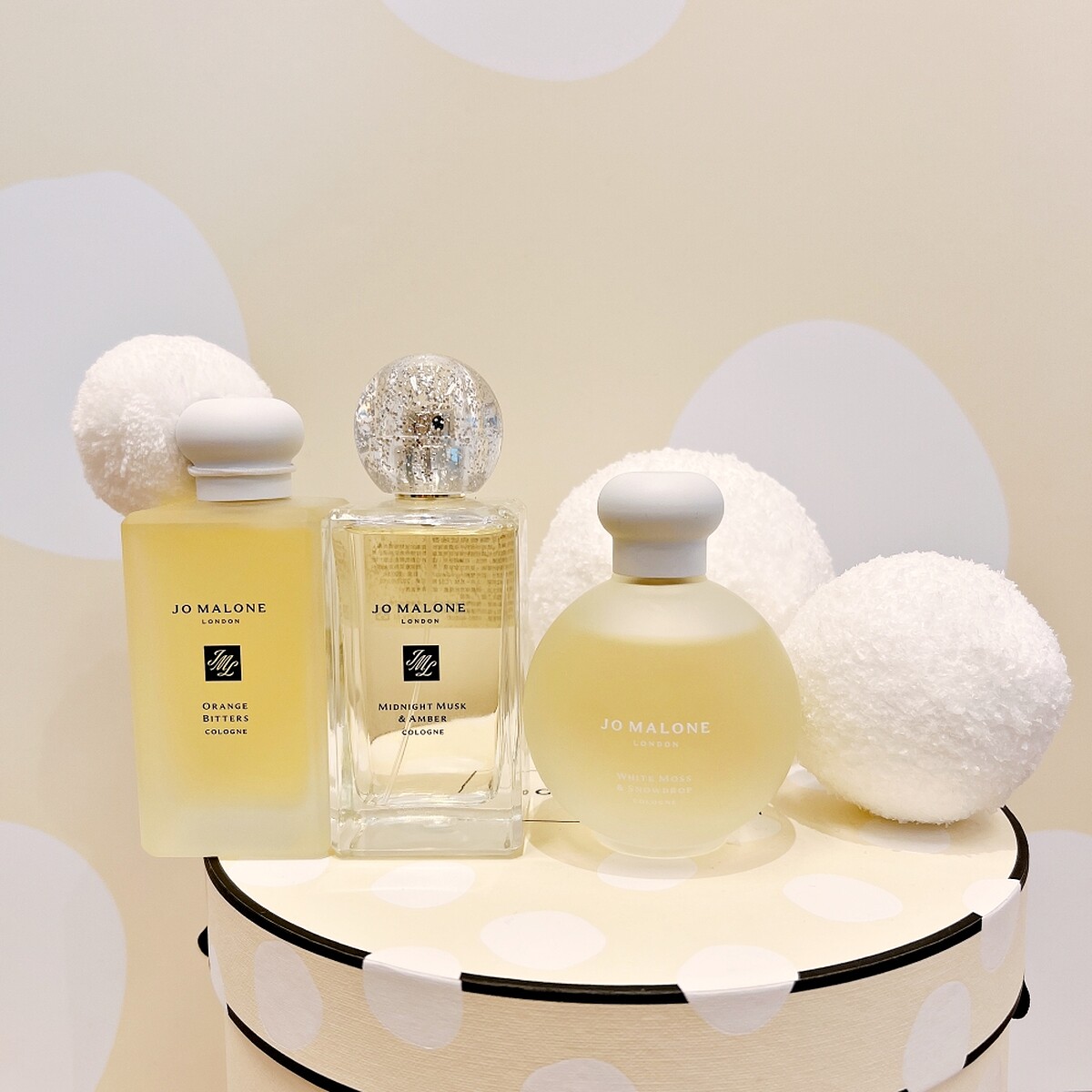 Jo Malone London 2022歡樂雪花聖誕系列中的限定香水。