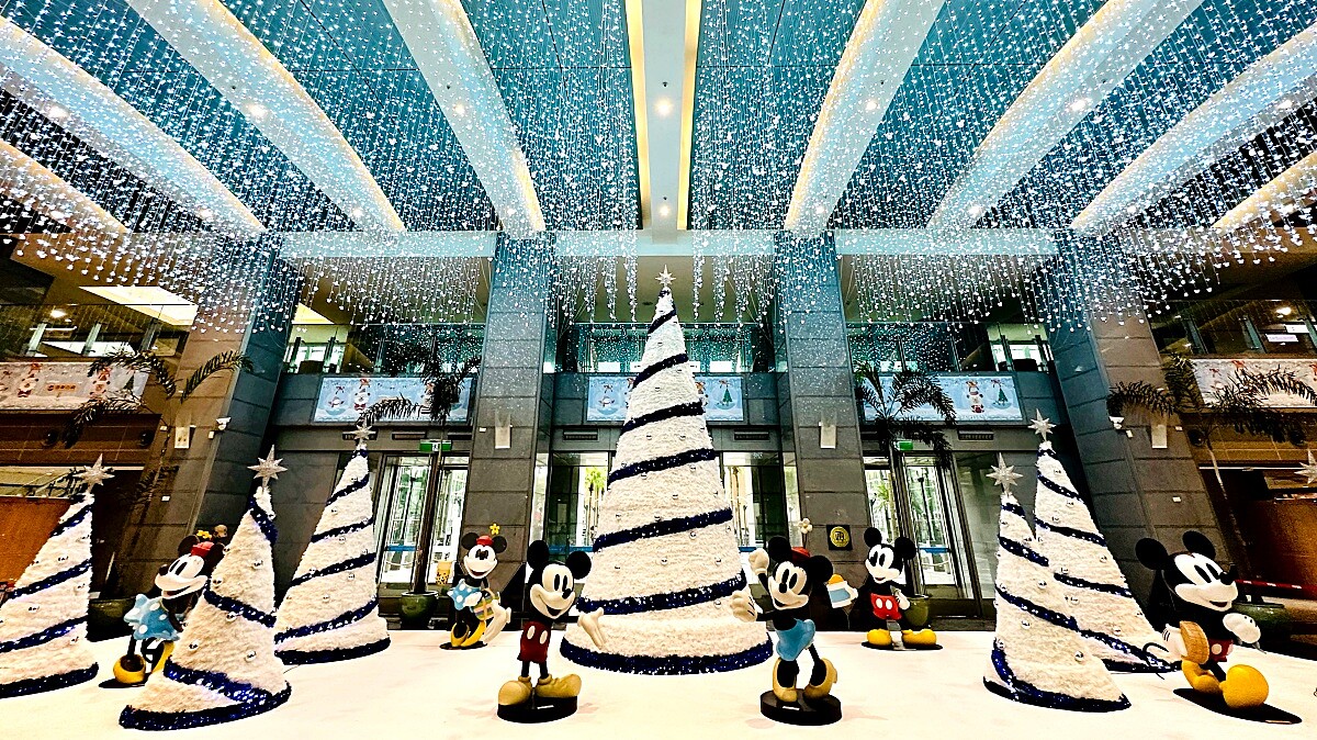 市民廣場燈區還有「米奇雪白森林」、「迪士尼冰派對」、「貨櫃市集」