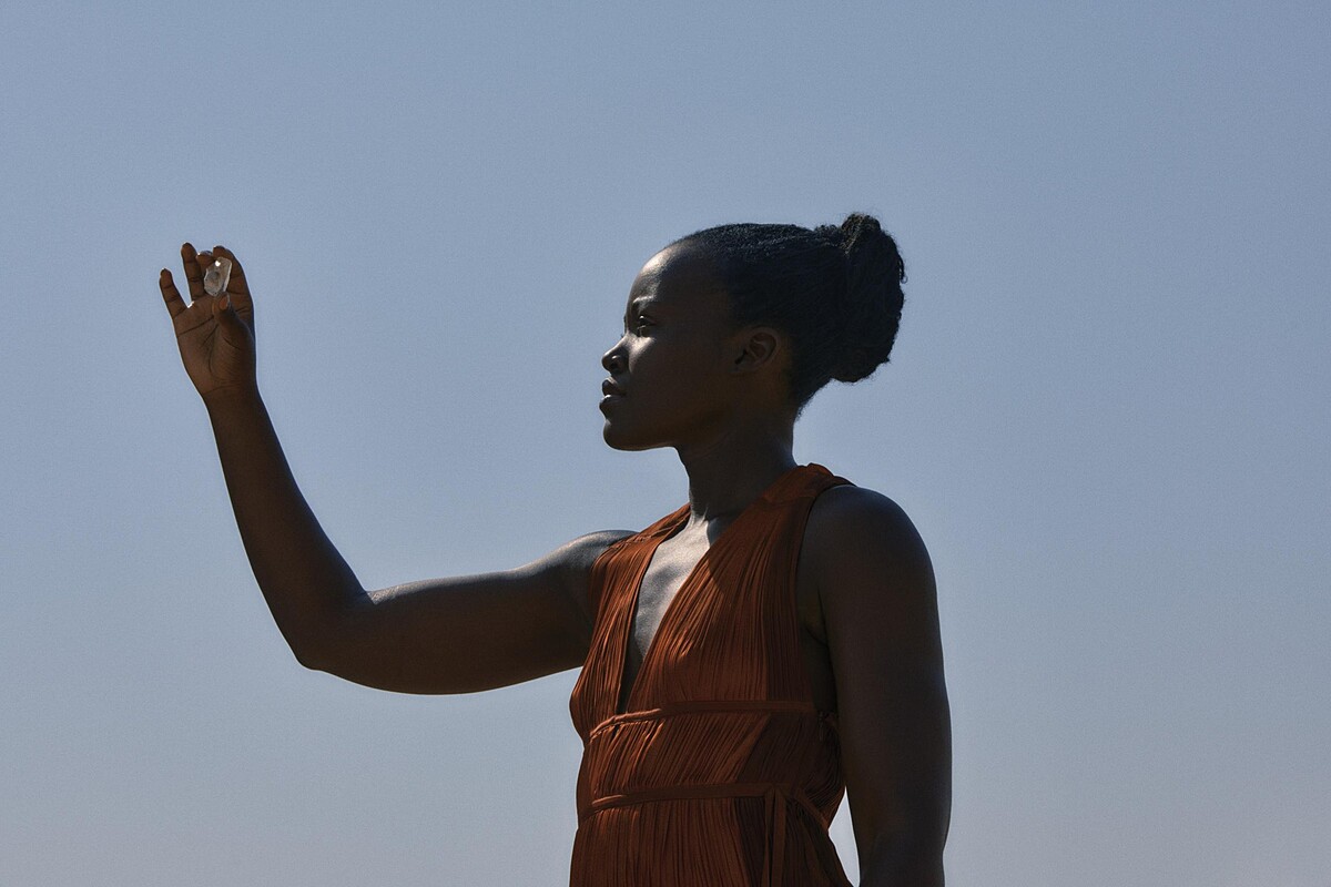 De Beers 全新形象廣告「De Beers - Where It Begins」 - 全球品牌大使 Lupita Nyong&rsquo;o 露琵塔&middot;尼詠歐 幕後花絮照片