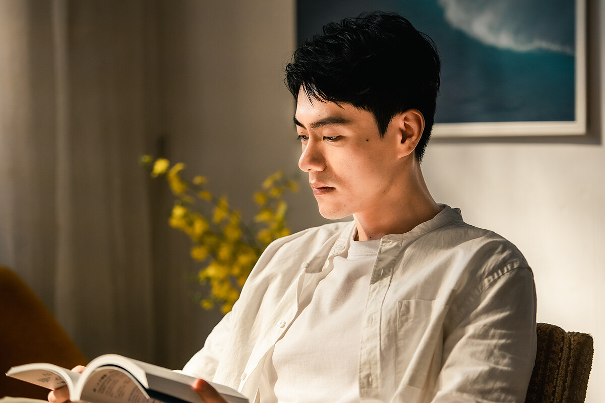 《她和她的她》李程彬飾小劉刑警、暖男皓明狂圈粉，網喊：兩種我都要