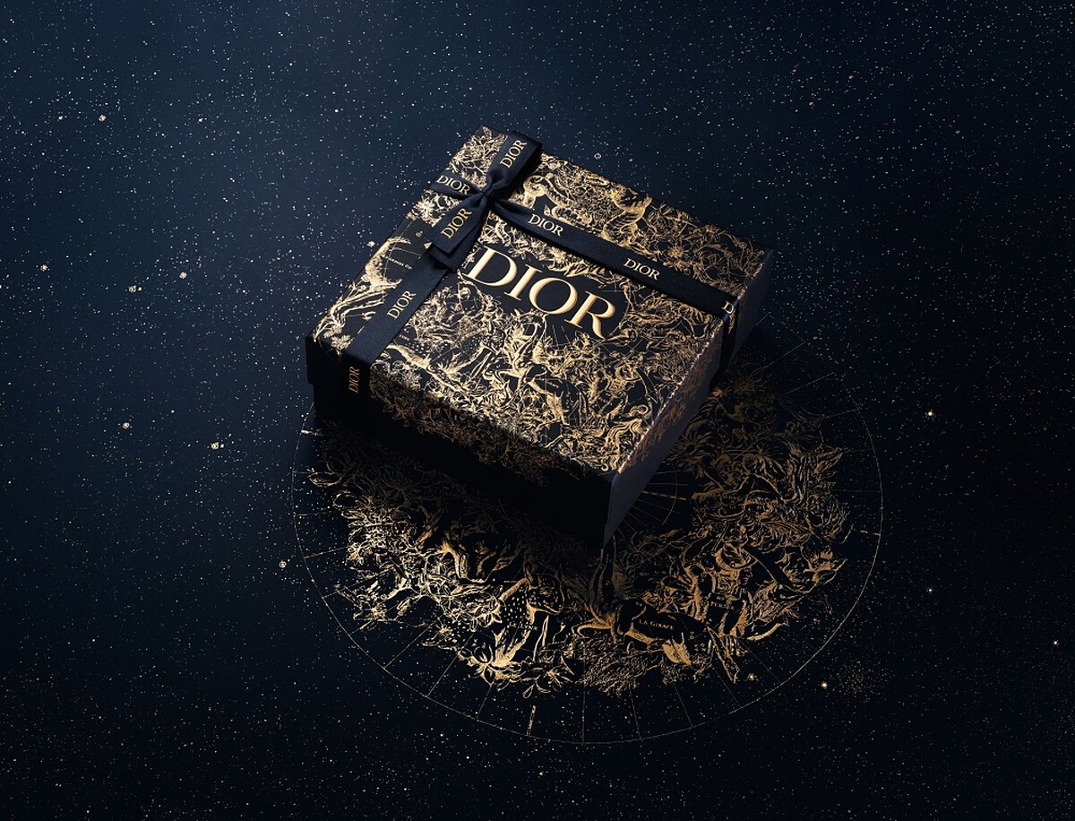 DIOR迪奧2022閃耀星辰聖誕包裝服務。