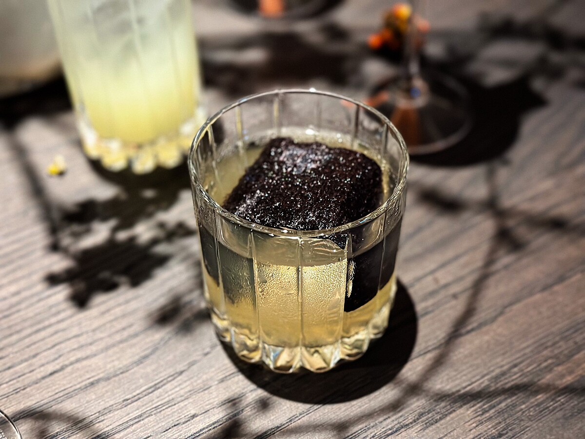 禁止酒駕，未滿18歲請勿飲酒