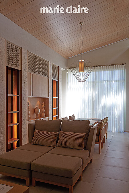 為森林套房中的「山嵐套房」，獨立於本館之外，有專屬入口與私人戶外庭院，並巧妙的以樹林植栽讓空間保有隱密性，可充分沐浴於森林之中，相當愜意。