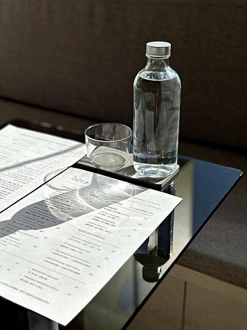 下午日光灑落店內,環境氛圍相當愜意