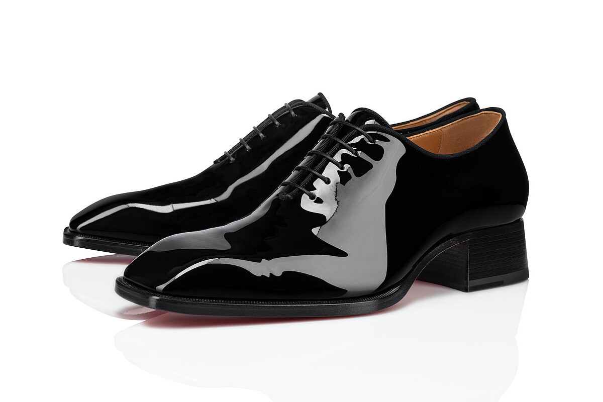 Christian Louboutin Vatik漆皮方頭皮鞋，NT$39,300