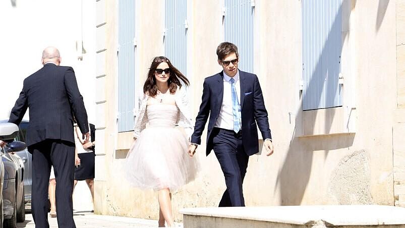 綺拉奈特莉Keira Knightley 結婚了!Recycle舊禮服+香奈兒南法浪漫成婚?