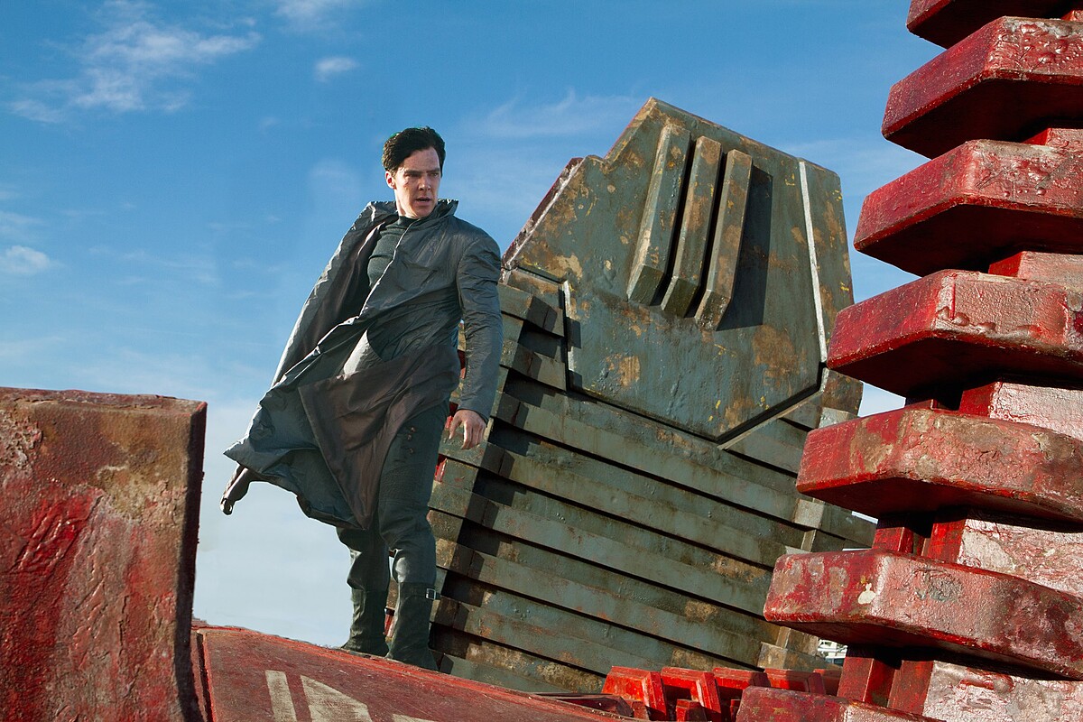 班奈狄克康柏拜區Benedict Cumberbatch在電影《闇黑無界：星際爭霸戰》飾演可汗Khan一角