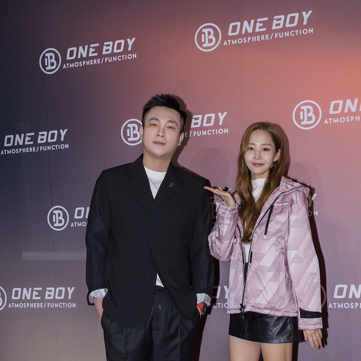 ONE BOY代言人朴敏英今日攜手品牌創辦人顏瑋廷，共同現身記者會現場，吸引眾多媒體、KOL與粉絲到場參與。