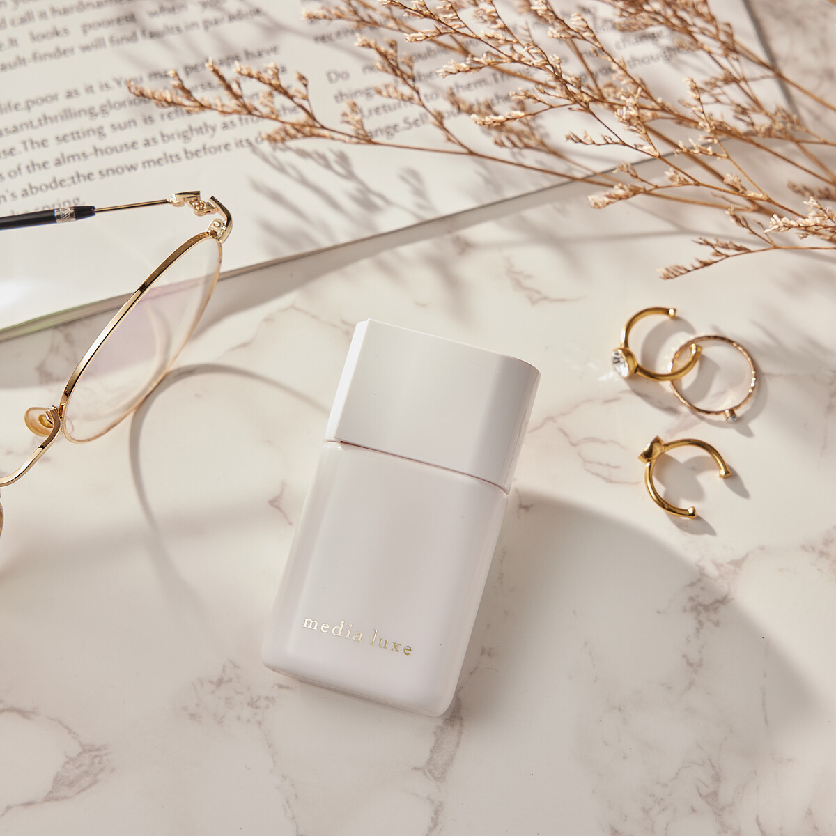 全新媚點media luxe持效美顏妝前乳