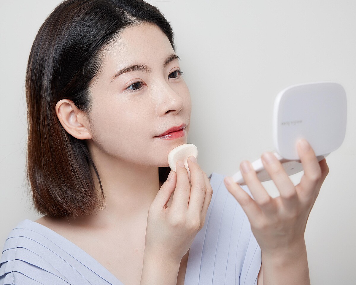 全新媚點粉餅-外出攜帶方便