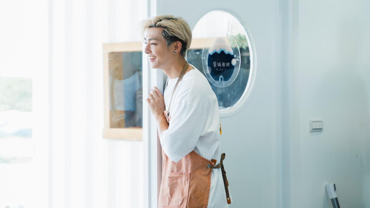 《嗨！營業中》慶收視冠軍！炎亞綸得知獎勵秒變臉 眾人笑喊：好爛！