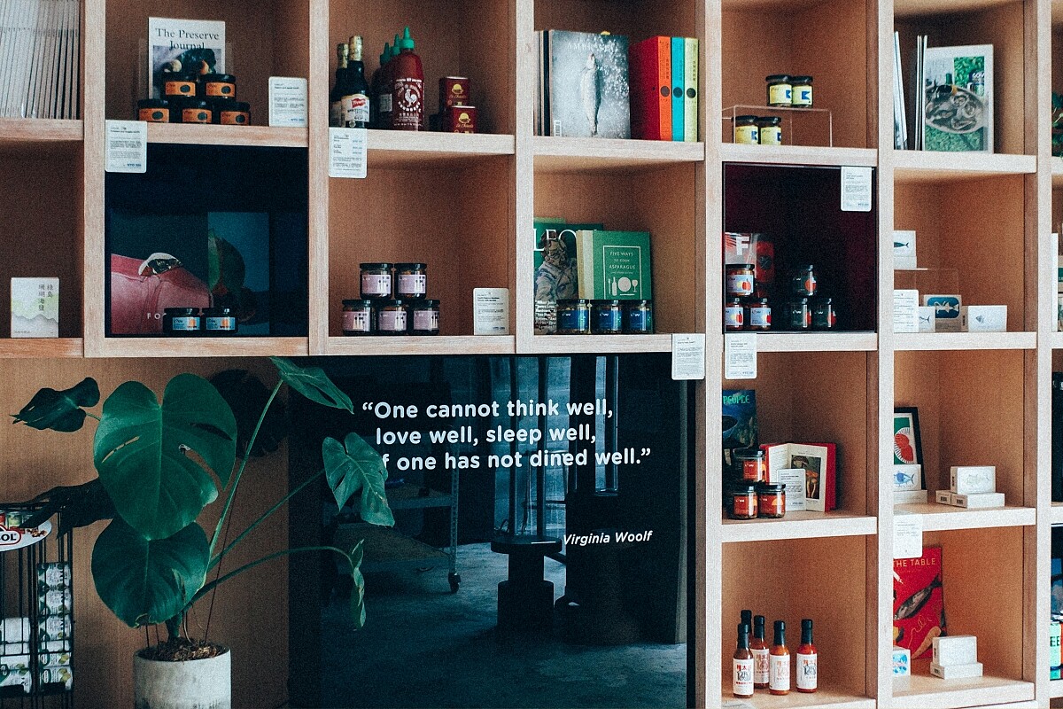 LOUU 實體概念店「Neighbour」。