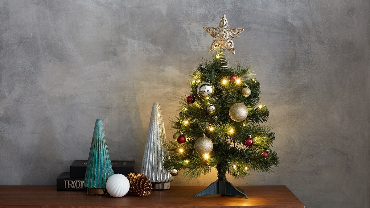 經典綠樹設計圓形燈球,發光超暖心