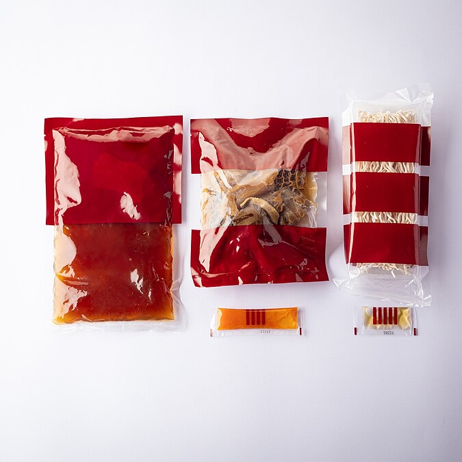 湯包、材料包裝以簡單的線條代表了步驟。