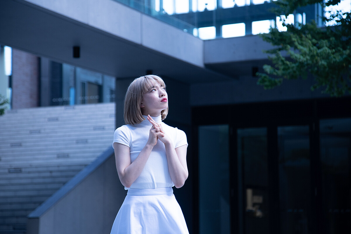 山田葵戲裡戲外設定一致