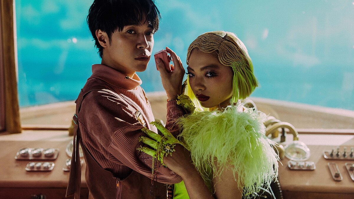 《First Love 初戀》舞者山田葵變身（……海妖沙龍）MV蠱惑人生恥度最大的船長吳青峰