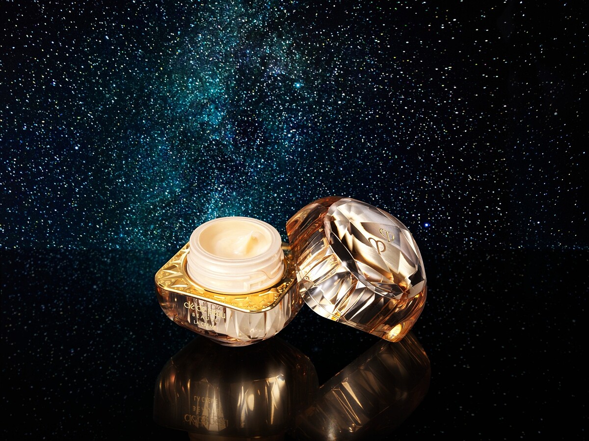 肌膚之鑰40週年高級訂製珠寶系列精質乳霜情境。