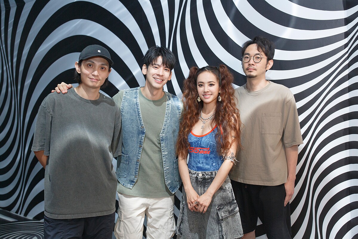 導演程偉豪（右起）新片《關於我和鬼變成家人的那件事》邀蔡依林創作主題曲〈親愛的對象〉，她也與林柏宏合拍由由導演殷振豪執導的歌曲MV