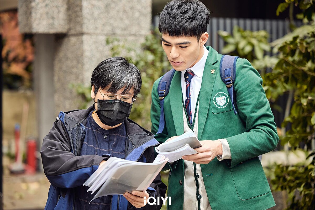 陳昊森對《第9節課》導演王麗文一見鐘情，大讚：她很像一個寶