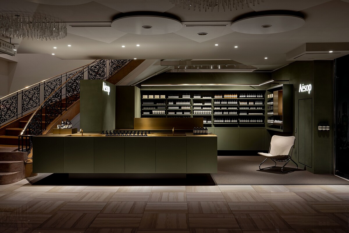 Aesop高雄漢神百貨店裝照。