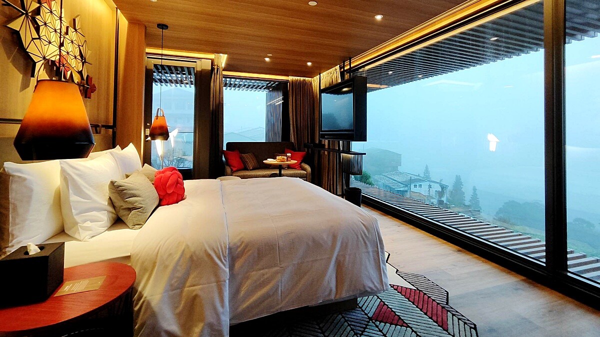 在房間內就能愜意欣賞雲海