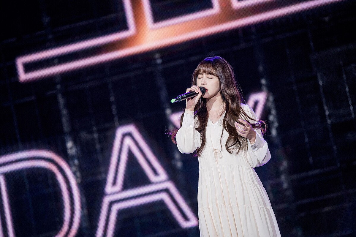 琳誼Ring擔任平安夜開場嘉賓