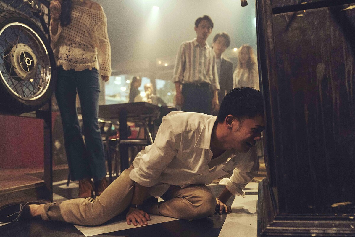 《恭請光臨曾賈府喜事》男主角李淳喝醉酒後徹底崩潰