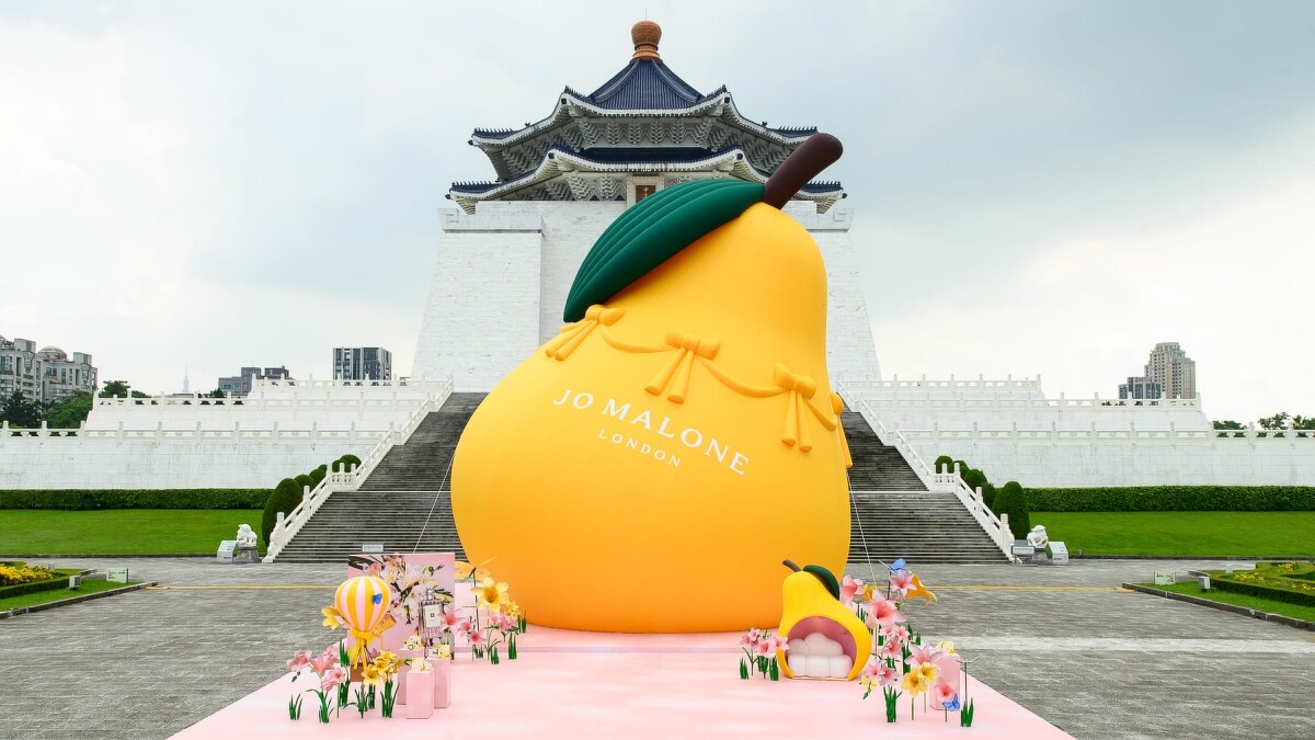 Jo Malone London 全球首座巨型英國梨造型裝置藝術。
