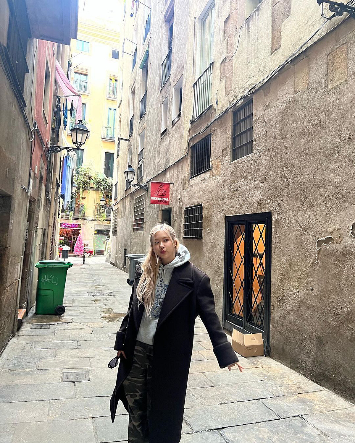 Ros&eacute;大衣穿搭