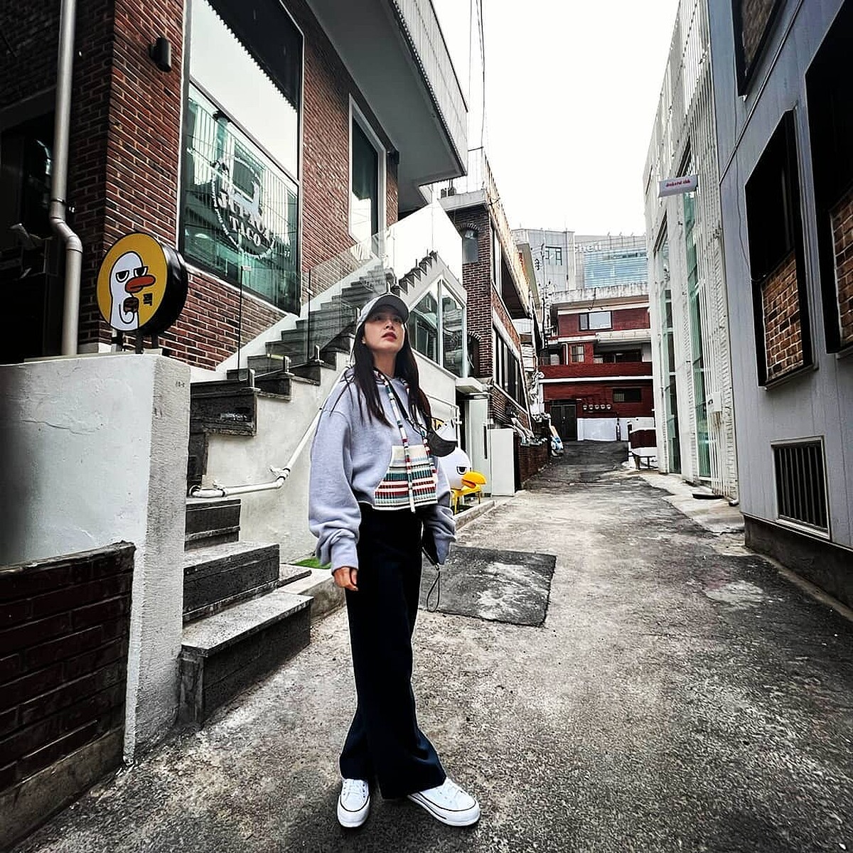 金泰希大學Tee穿搭