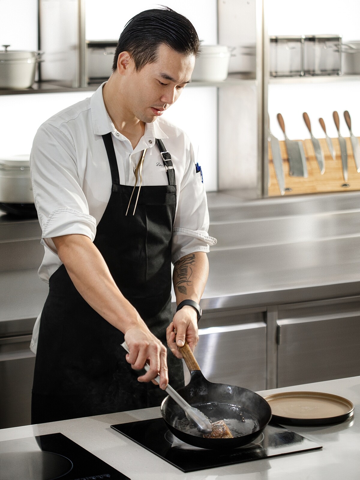 VG seafood Bar主廚Leo。