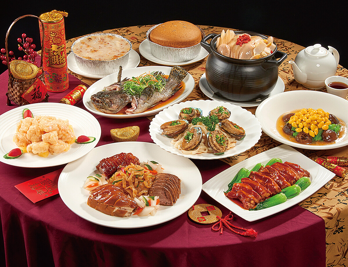 新葡苑6人外帶套餐，推薦價7,800元、10人外帶套餐推薦價12,800元。