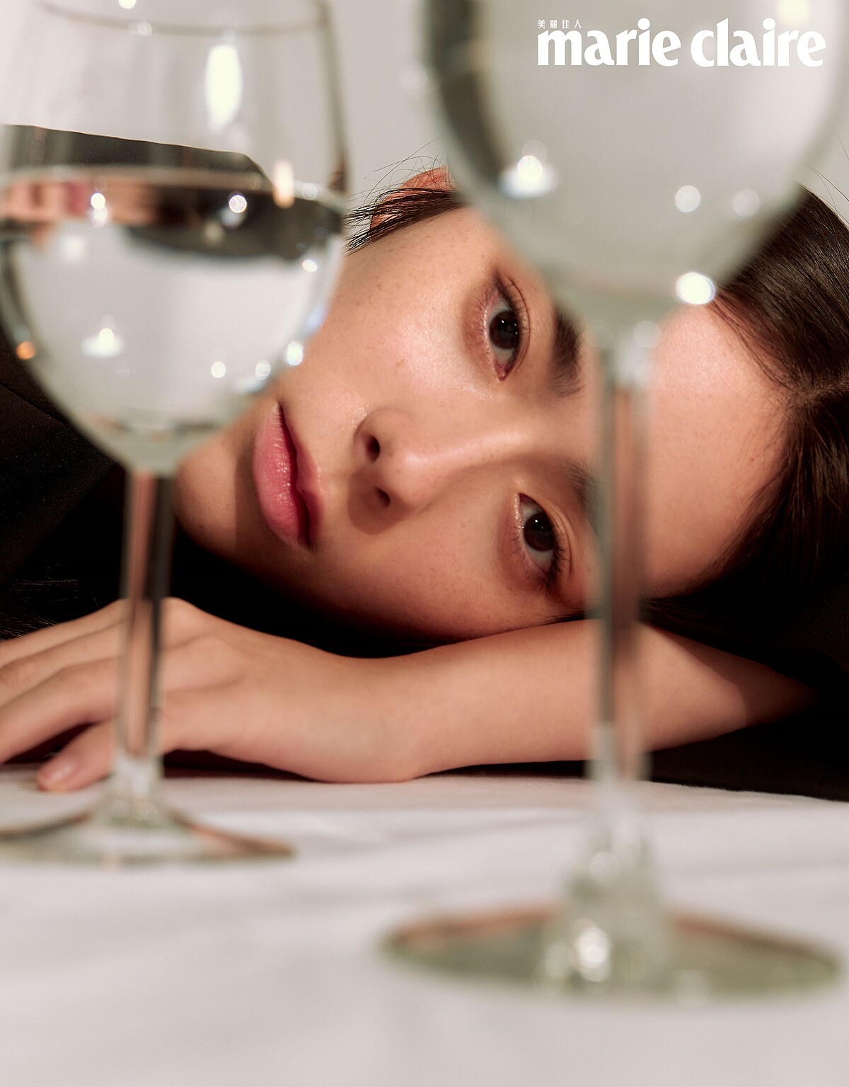 短版西裝外套，RAY CHU。