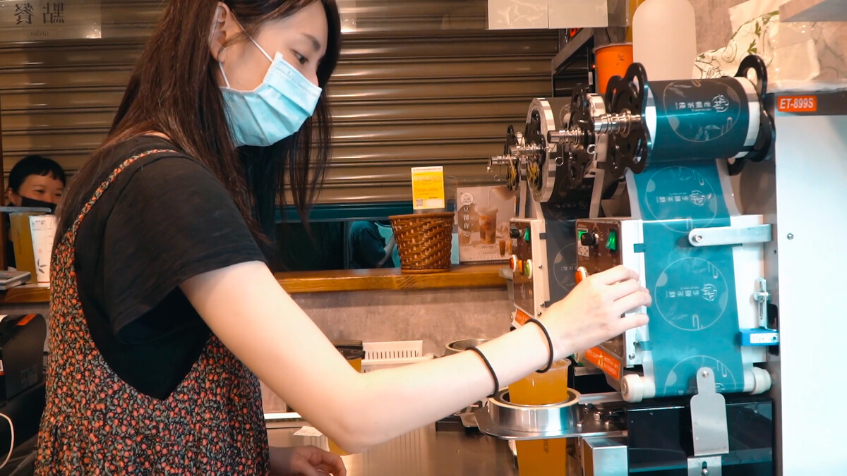 柯佳嬿手忙腳亂怒喊：「我會恨死點手搖的人」