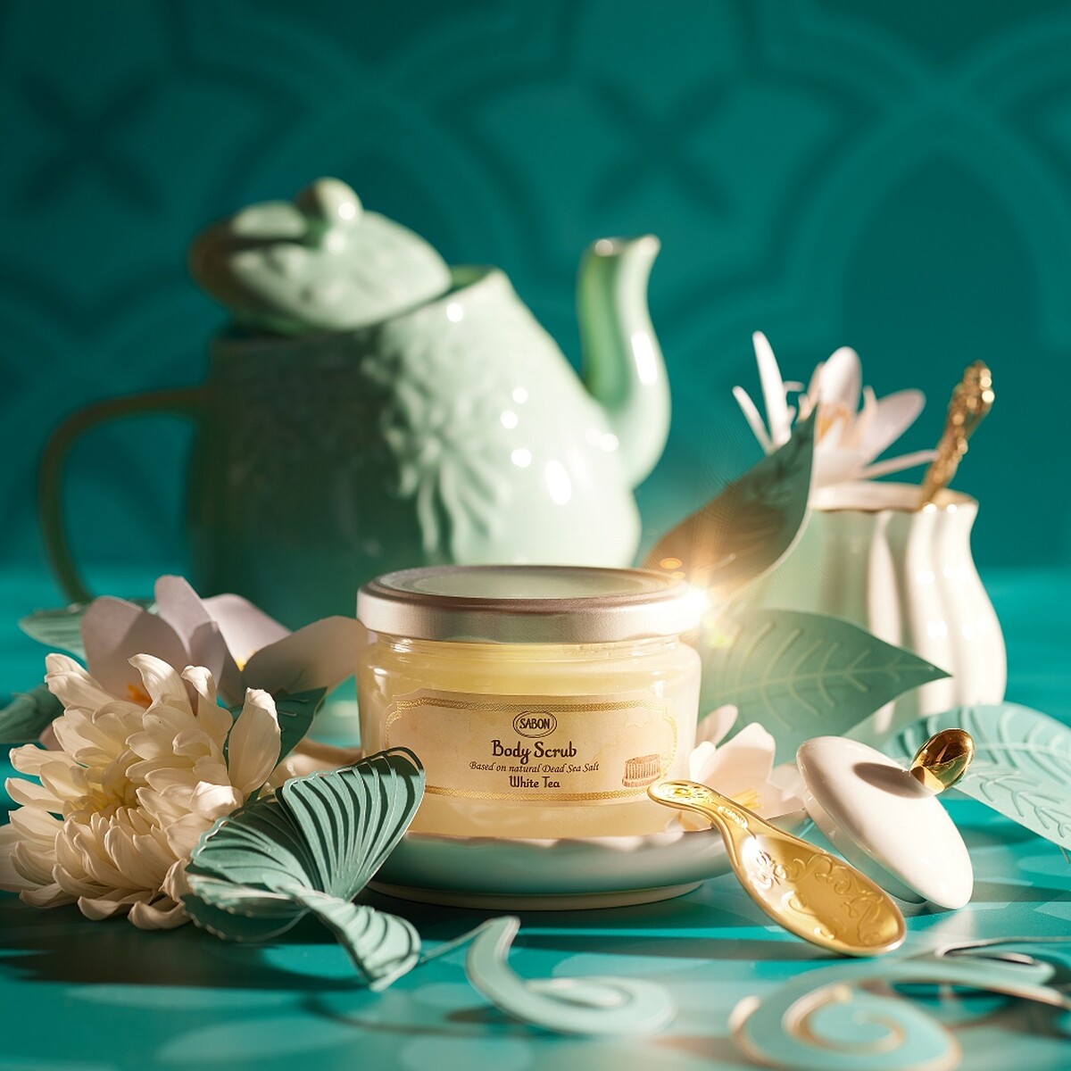 SABON白茶身體磨砂膏320g，NT1,480、600g，NT2,080