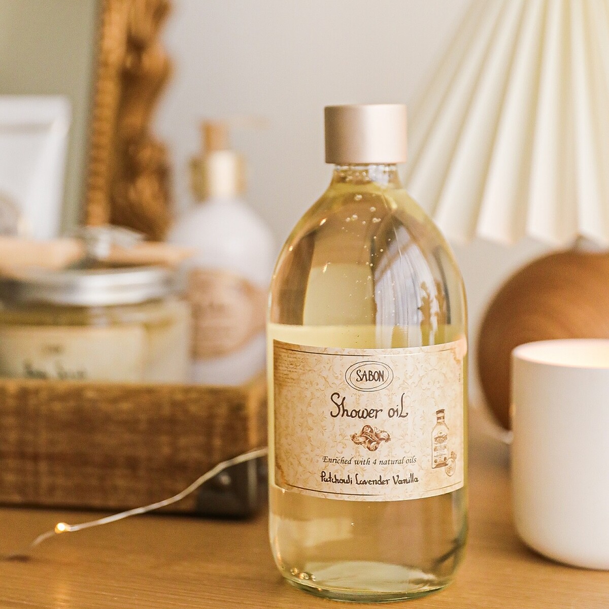 SABON經典沐浴油300ml，NT980、500ml，NT1,280