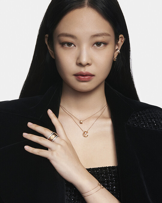 歌手暨CHANEL品牌大使 JENNIE將演繹2023年全新COCO CRUSH形象廣告