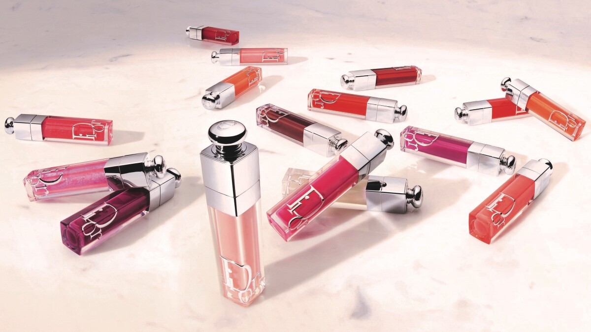 DIOR迪奧2023全新豐漾俏唇蜜情境圖。