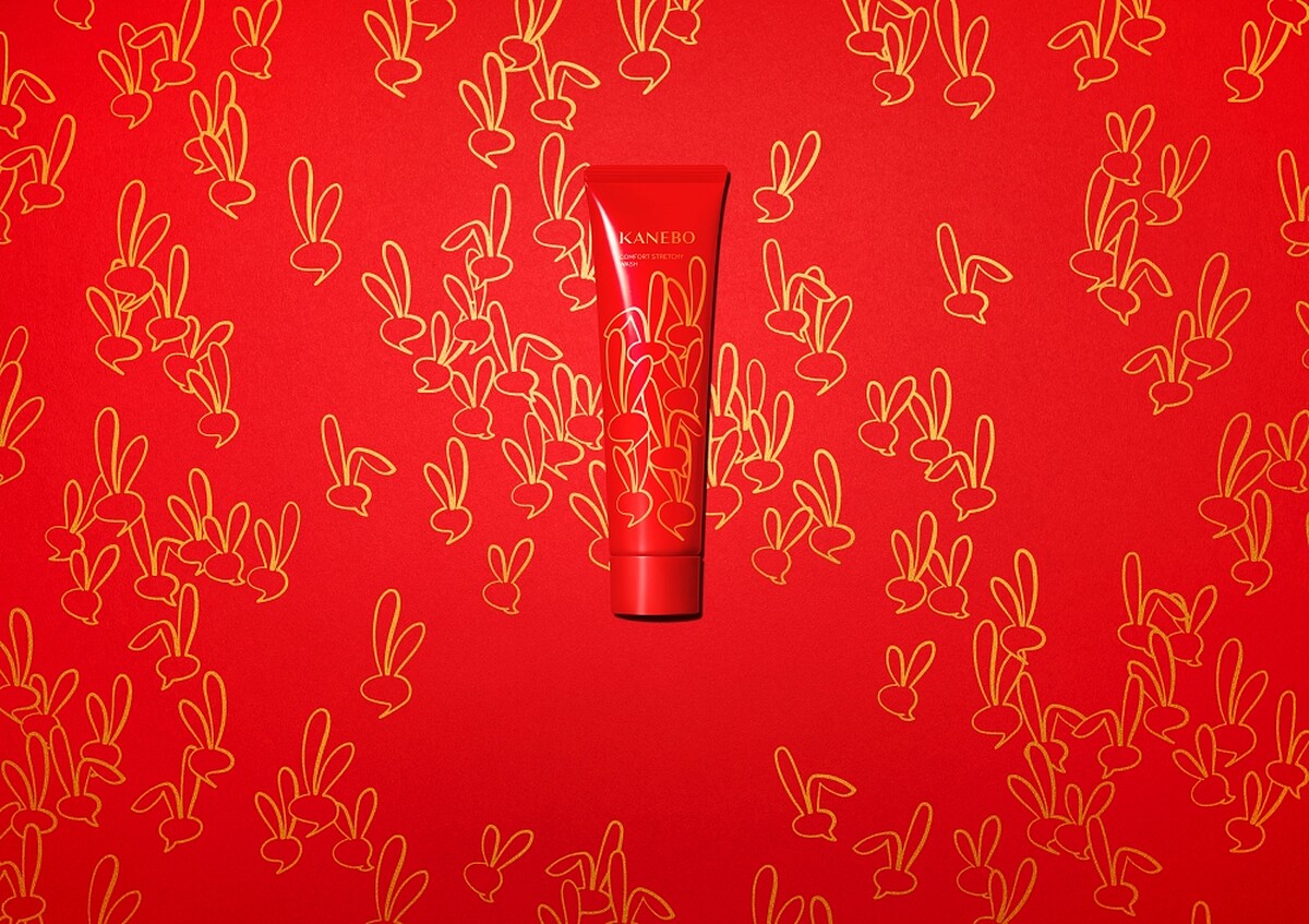 KANEBO保濕緻潤洗顏皂霜2023紅兔迎新限定包裝主視覺。
