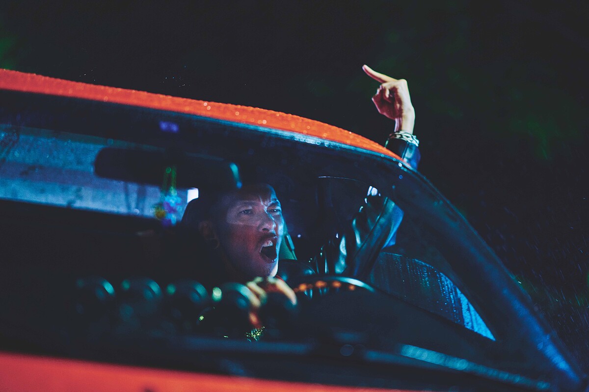 小春在《速命道》預告中看似反派,讓觀眾好奇頑童在電影裡將碰撞出什麼火花!