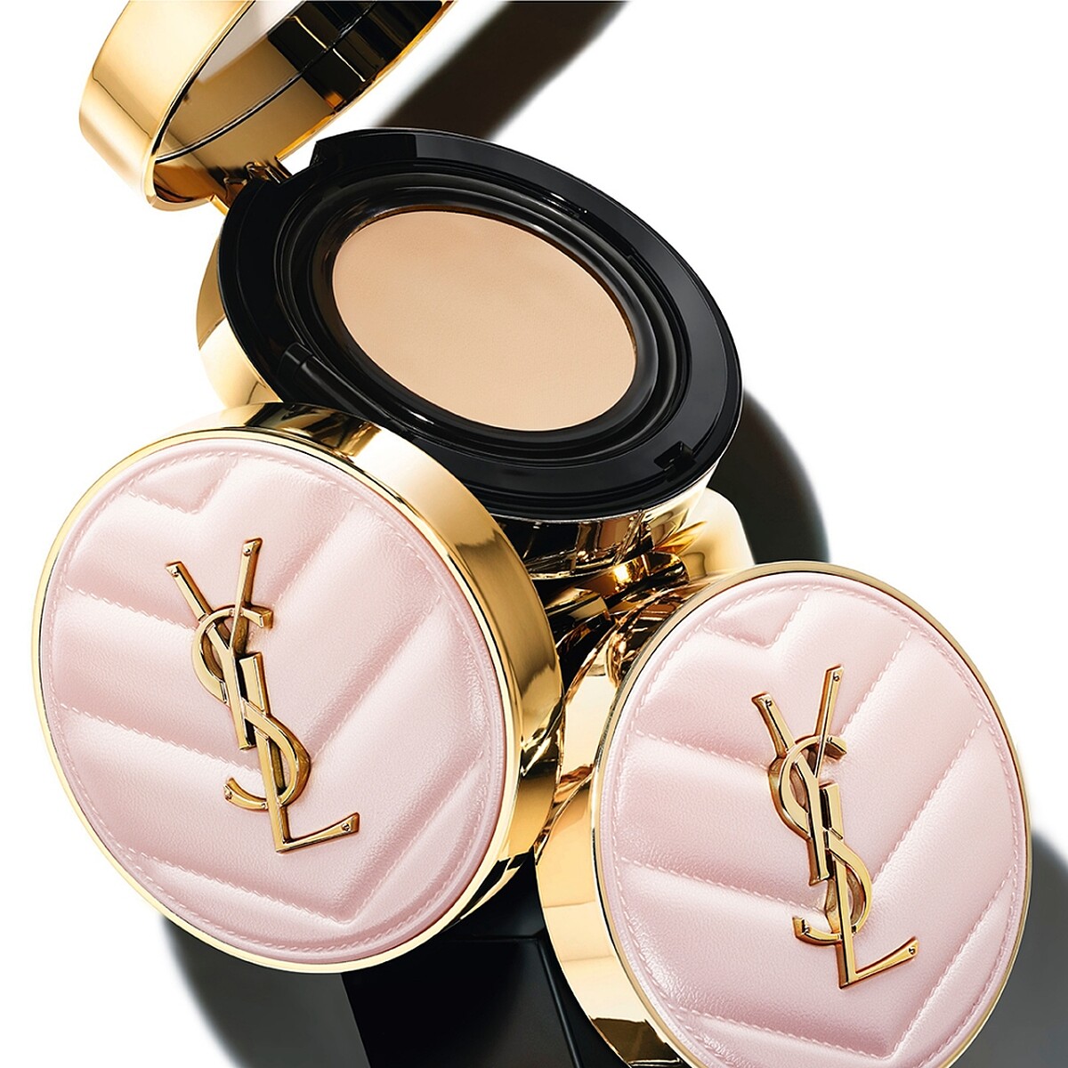 YSL超模光感精華水氣墊，NT2,630